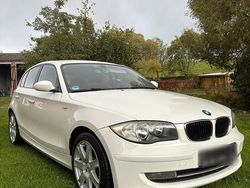 Weiß Gebraucht 2009 BMW 116 Kleinwagen | 3.190 € (Etwas zu teuer)