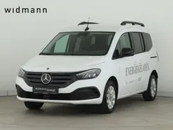 Arktikweiss Gebraucht 2023 Mercedes EQT200 Premium Van / Kleinbus | 34.867 € (Teuer)