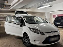 Weiß Gebraucht 2010 Ford Fiesta Trend Kleinwagen | 2.900 € (Guter Preis)