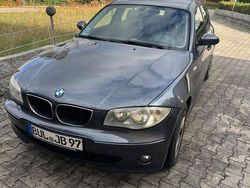Grau Gebraucht 2007 BMW 116 Kleinwagen | 3.999 € (Fairer Preis)