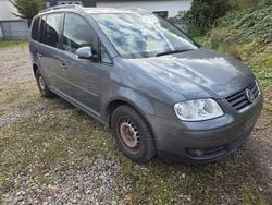 Grau Gebraucht 2004 VW Touran Van / Kleinbus | 990 € (Superpreis)