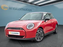 Rot Gebraucht 2024 Mini Cooper SE Kleinwagen | 32.499 €