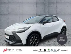 Super white 2 (040)/ black (20 Neu 2025 Toyota C-HR Team SUV | 32.930 € (Superpreis)