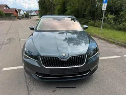 Grün Gebraucht 2019 Skoda Superb Limousine | 20.000 € (Guter Preis)