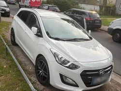 Weiß Gebraucht 2015 Hyundai i30 Kombi | 8.500 € (Fairer Preis)