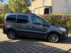 Grau Gebraucht 2018 Peugeot Partner Tepee Van / Kleinbus | 11.100 € (Fairer Preis)