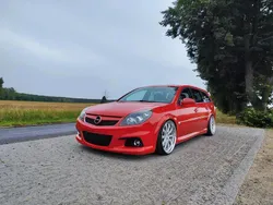 Rot Gebraucht 2006 Opel Vectra OPC Kombi | 6.500 €