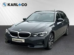 Grau Gebraucht 2022 BMW 320 Sport Line Kombi | 28.998 € (Fairer Preis)