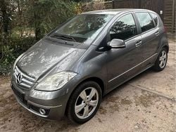 Silber Gebraucht 2009 Mercedes A170 Avantgarde Van / Kleinbus | 4.666 € (Etwas zu teuer)