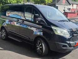 Schwarz Gebraucht 2014 Ford Tourneo Custom Van / Kleinbus | 17.000 € (Teuer)