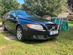 Schwarz Gebraucht 2010 Volvo V70 Momentum Kombi | 4.900 € (Guter Preis)