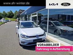 Weiß Gebraucht 2018 VW Golf VII Highline Kombi | 16.999 € (Fairer Preis)