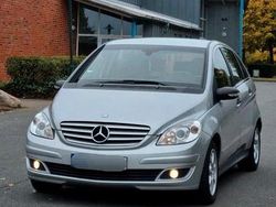 Silber Gebraucht 2007 Mercedes B180 Van / Kleinbus | 2.800 €