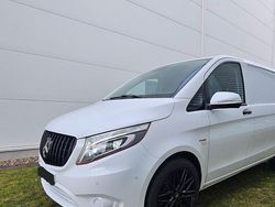Weiß Gebraucht 2017 Mercedes Vito Van / Kleinbus | 22.990 €
