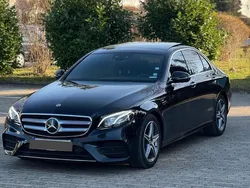 Schwarz Gebraucht 2019 Mercedes E220 AMG line Limousine | 32.000 € (Fairer Preis)