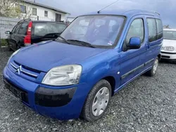 Blau Gebraucht 2004 Citroën Berlingo Van / Kleinbus | 999 € (Fairer Preis)