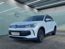 Weiß Gebraucht 2024 VW Tiguan Life SUV | 43.905 €