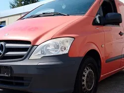 Rot Gebraucht 2010 Mercedes Vito Van / Kleinbus | 5.980 € (Guter Preis)