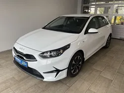 Weiã Neu 2024 Kia Ceed Limousine | 23.990 € (Guter Preis)
