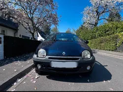 Blau Gebraucht 2002 Renault Twingo Initiale Paris Kleinwagen | 1.850 € (Etwas zu teuer)