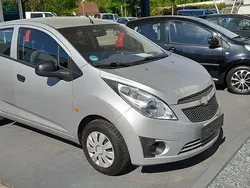 Grau Gebraucht 2011 Chevrolet Spark Kleinwagen | 3.550 € (Etwas zu teuer)