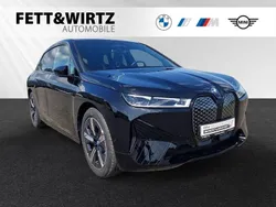 Saphirschwarz metallic Gebraucht 2024 BMW iX Sport Line SUV | 68.888 € (Guter Preis)