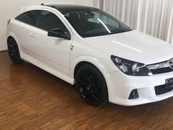 Weiß Gebraucht 2010 Opel Astra GTC Edition Limousine | 4.100 € (Guter Preis)