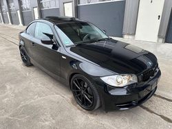 Schwarz Gebraucht 2011 BMW 120 Coupé Coupé | 13.299 € (Teuer)