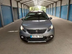 Grau Gebraucht 2018 Peugeot 2008 Allure SUV | 10.200 € (Guter Preis)