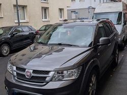 Grau Gebraucht 2014 Fiat Freemont SUV | 10.999 € (Etwas zu teuer)