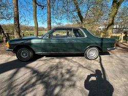 Grün Gebraucht 1981 Mercedes 230 Coupé | 8.800 €