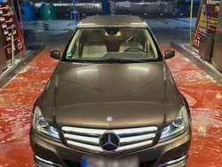 Braun Gebraucht 2012 Mercedes C200 Limousine | 11.999 € (Fairer Preis)
