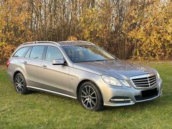 Grau Gebraucht 2010 Mercedes E300 Avantgarde Kombi | 5.450 € (Guter Preis)