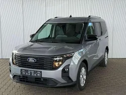 Silber Gebraucht 2025 Ford Tourneo Courier Titanium Van / Kleinbus | 27.500 € (Fairer Preis)