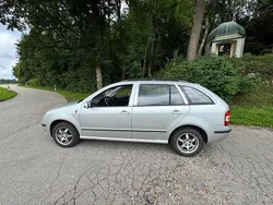 Silber Gebraucht 2006 Skoda Fabia Limousine | 1.600 € (Fairer Preis)