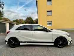 Weiß Gebraucht 2016 Mercedes A200 AMG line Limousine | 15.500 € (Teuer)