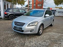 Silber Gebraucht 2009 Kia Ceed Kombi | 2.400 € (Fairer Preis)