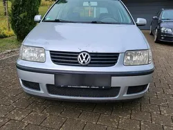 Grau Gebraucht 2001 VW Polo Kleinwagen | 750 € (Fairer Preis)