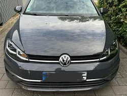 Grau Gebraucht 2019 VW Golf VII Highline Kombi | 18.900 € (Fairer Preis)