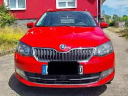 Rot Gebraucht 2015 Skoda Fabia Ambition Kombi | 8.800 € (Fairer Preis)