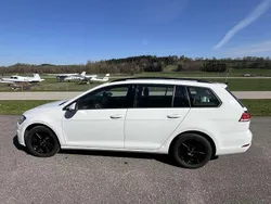 Weiß Gebraucht 2018 VW Golf VII Trendline Kombi | 12.500 € (Fairer Preis)