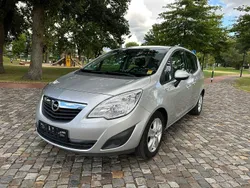 Silber Gebraucht 2011 Opel Meriva Edition Van / Kleinbus | 3.850 € (Fairer Preis)