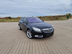 Schwarz Gebraucht 2011 Opel Insignia Sport Kombi | 3.400 € (Superpreis)
