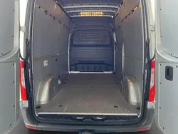 Silber Gebraucht 2021 Mercedes Sprinter Van | 30.821 € (Fairer Preis)