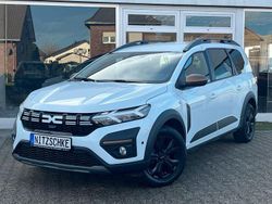 Weiß Gebraucht 2024 Dacia Jogger Extreme Van / Kleinbus | 20.890 € (Fairer Preis)