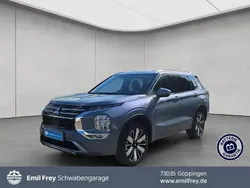 Grau Gebraucht 2025 Mitsubishi Outlander P-HEV Top SUV | 57.990 €