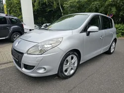 Silber Gebraucht 2010 Renault Scénic III Luxe Van / Kleinbus | 7.980 € (Fairer Preis)
