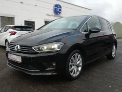 Schwarz Gebraucht 2018 VW Golf Sportsvan Highline Van / Kleinbus | 17.790 € (Fairer Preis)