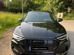 Schwarz Gebraucht 2020 Audi e-tron S-Line SUV | 33.400 € (Etwas zu teuer)