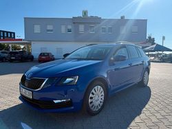 Blau Gebraucht 2019 Skoda Octavia Ambition Kombi | 12.900 € (Etwas zu teuer)